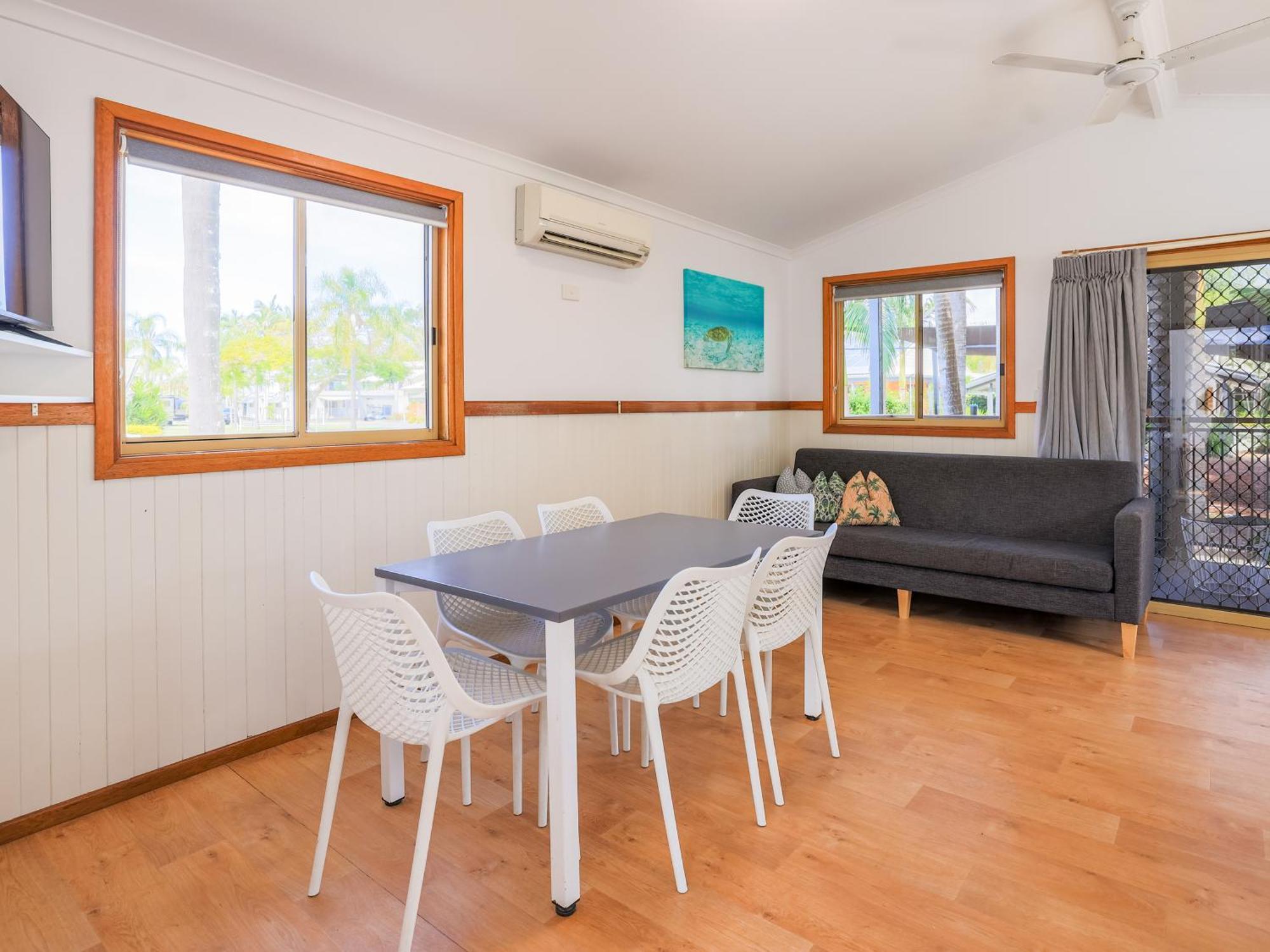 Nrma Blue Dolphin Yamba Holiday Resort Room photo